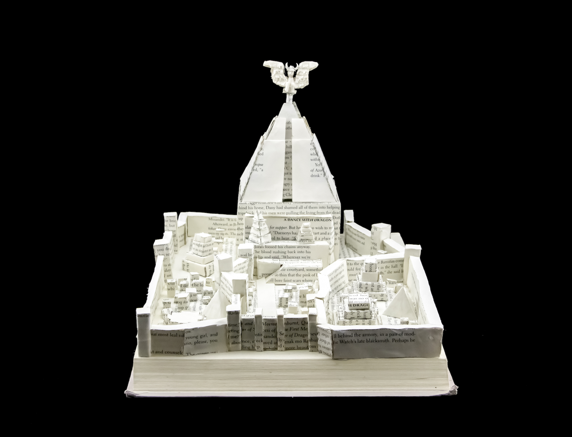 Game of Thrones The Wall and Castle Black Book Sculpture
