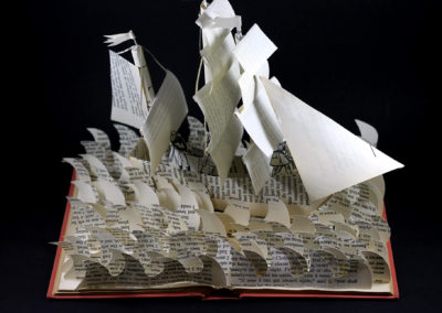 treasure_island_book_sculpture_from_above_r9rfvh